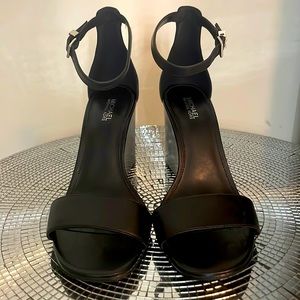 Michael Kors black shoes New no tag